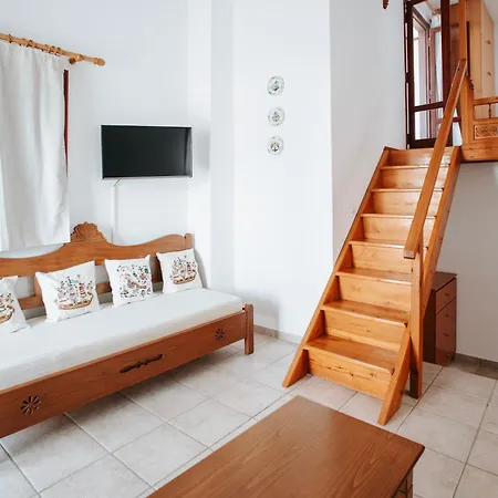 Horizon Skyrian House